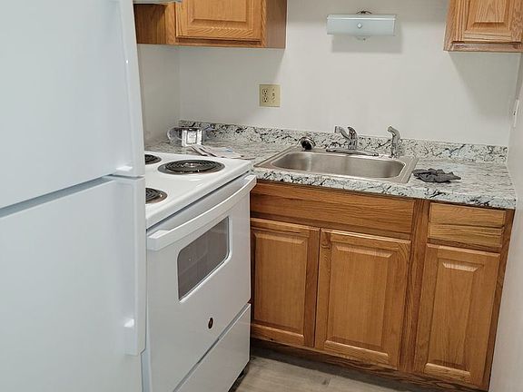 4th image of 2006 W Genesee St APT 14