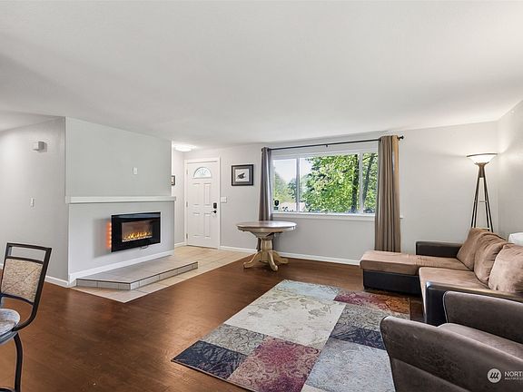 5th image of 7427 Greenridge Street SW
