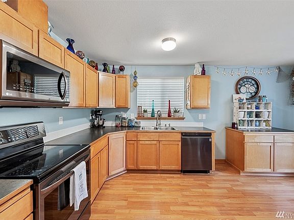 4th image of 4923 106th St NE