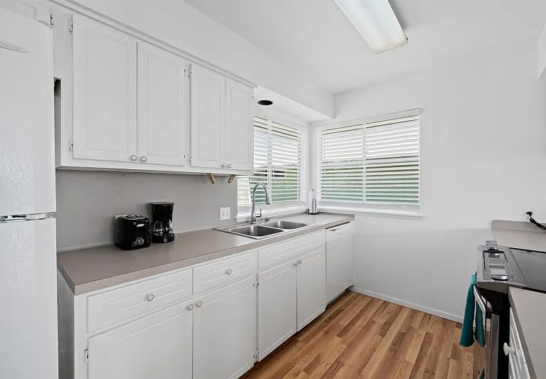 342 Lands End St — Photo 11