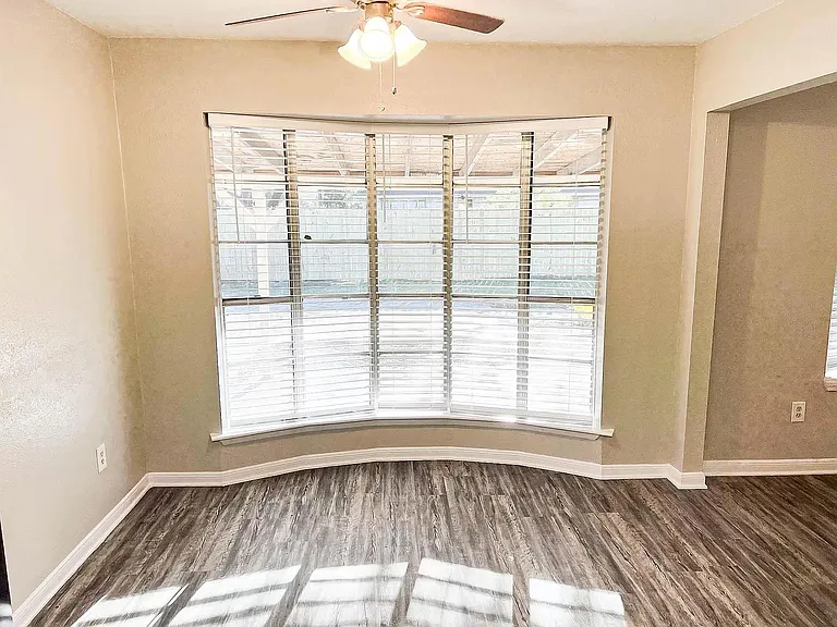 16738 Barcelona Dr — Photo 19