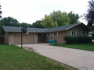 2118 18th St S, Moorhead, MN 56560