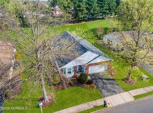 34 Peasley Drive, Marlboro, NJ 07746