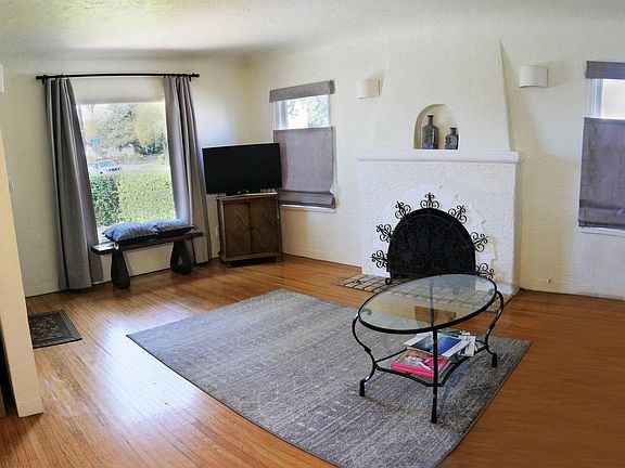 4th image of 62 N Pacific Ave