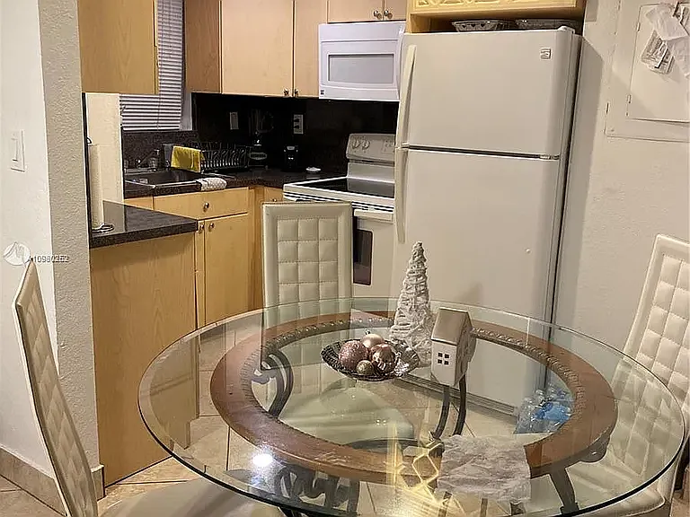 8830 Fontainebleau Blvd #203 — Photo 7