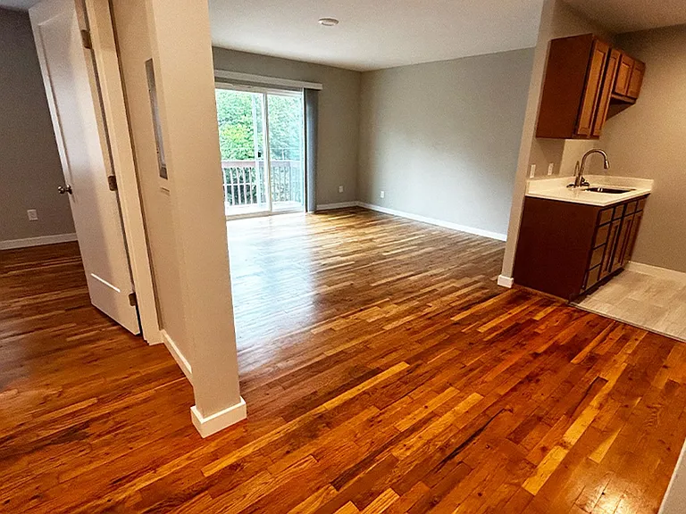 Clifton Woods — Photo 112