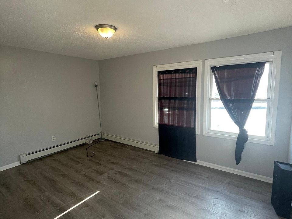 2nd image of 56 Winthrop St