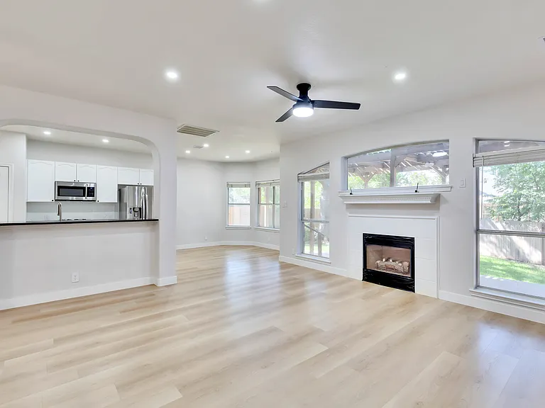 10108 Andora Dr — Photo 4