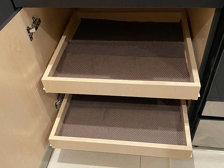 Kitchen drawers have pull out trays