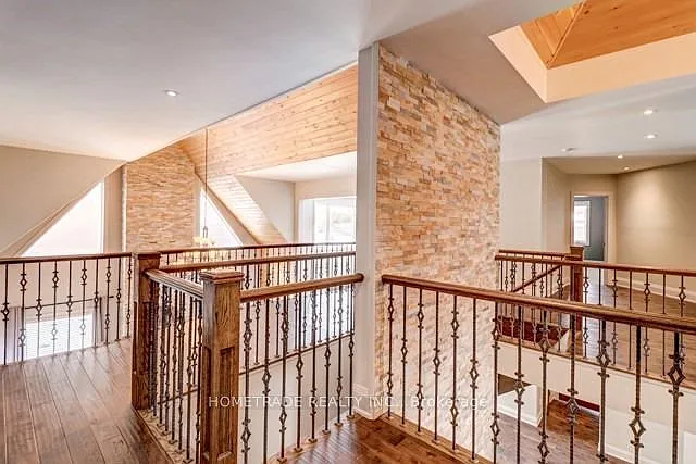 102 Hemlock Ct — Photo 18
