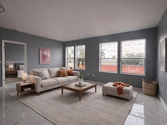 3rd image of 1027 Pennsylvania Ave APT 302