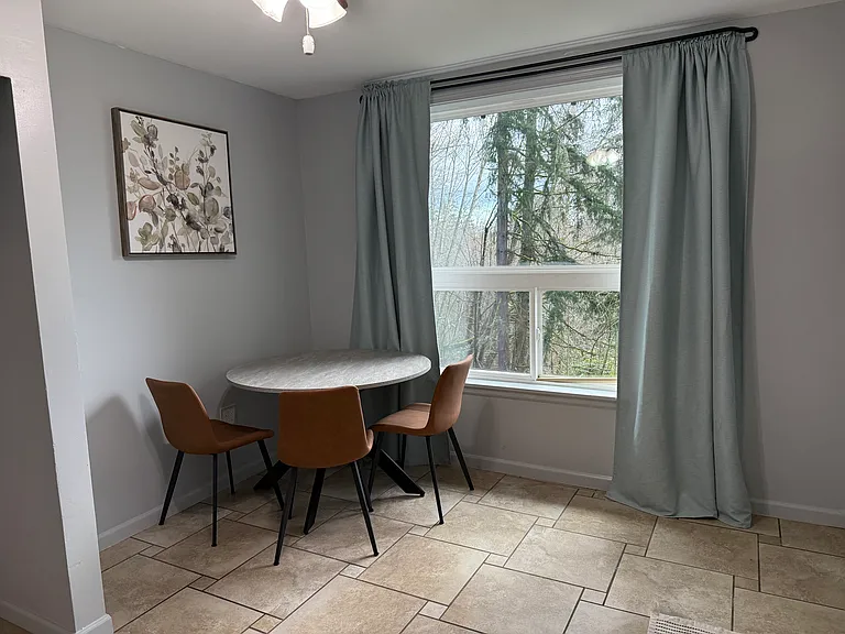 4518 Sleater Kinney Rd NE #B — Photo 5