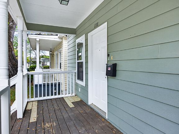 3rd image of 1118 NE 36th St