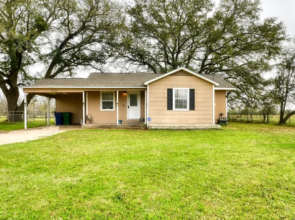 2125 Shanks Rd, Angleton, TX 77515
