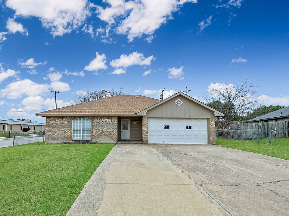 1st image of 501 Elam Cir
