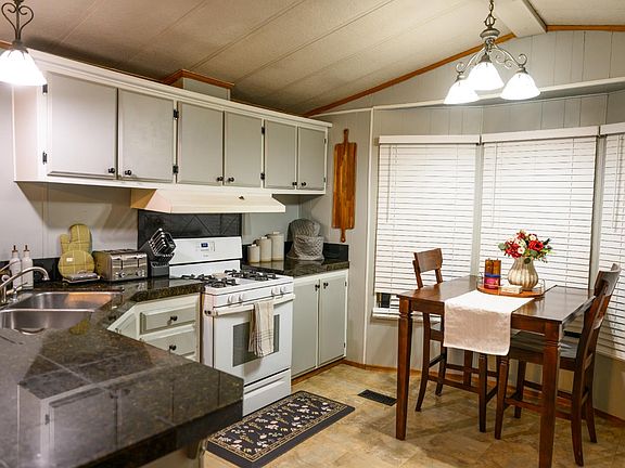 3rd image of 22235 Foresthill Rd Unit 34