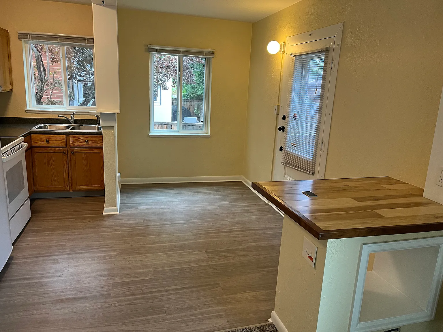 Studio, 380 sqft, $1,350 — Photo 4