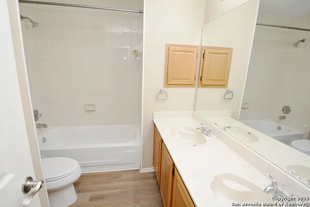 1011 Hedgestone Dr — Photo 15
