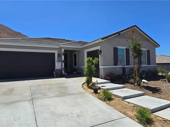 8221 Muir Ln, Riverside, CA 92507