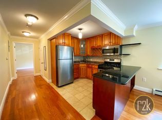 3115 23rd Rd APT 1R, Astoria, NY 11105