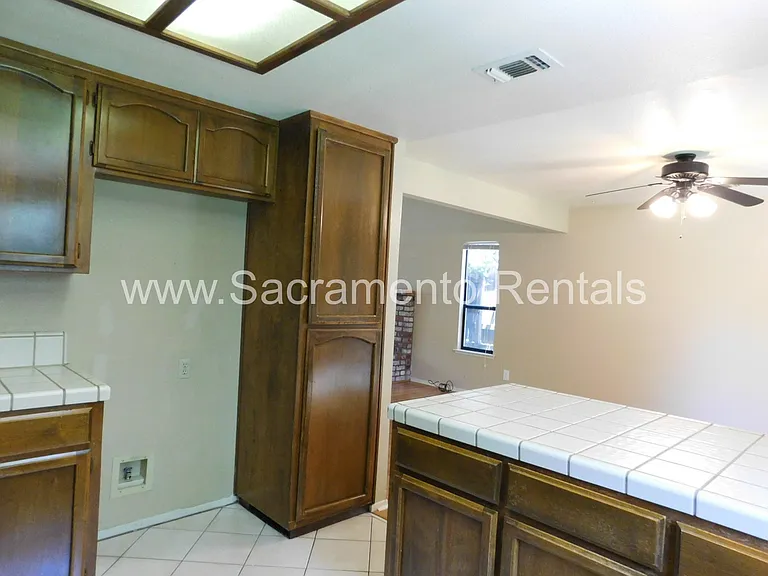 7452 Santa Susana Way — Photo 9