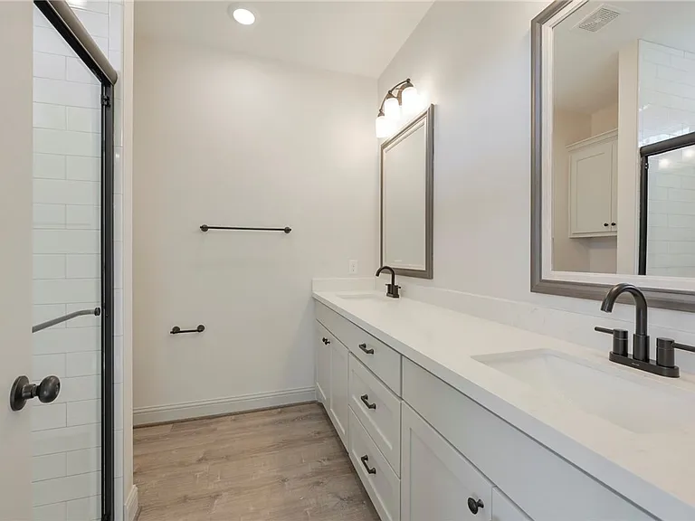 1508 Echols St — Photo 14