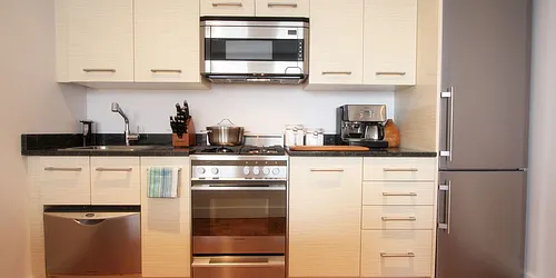 Rented by Metro Loft Management