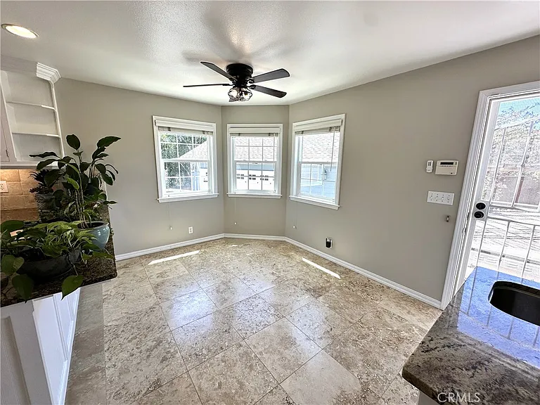 604 Village Ct — Photo 17