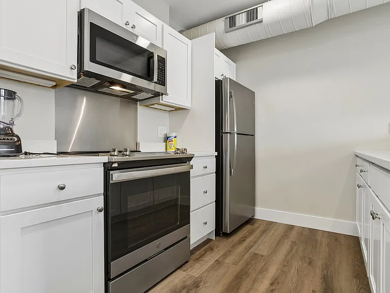 256 Captain Thomas Blvd #210 — Photo 4