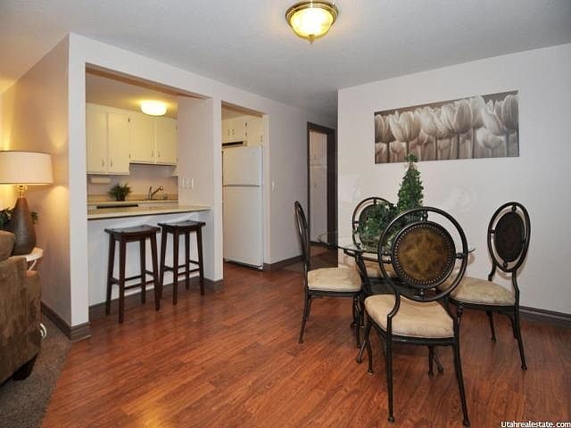 Dining/ Kitchen