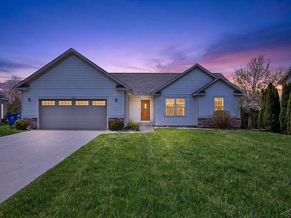 2nd image of 4423 Spicebush Dr