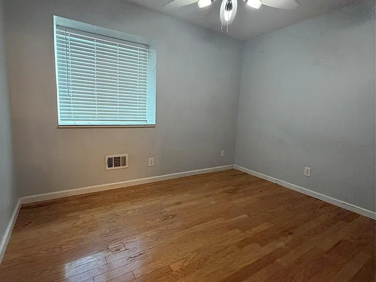 2303 Barton Village Cir #101 — Photo 13