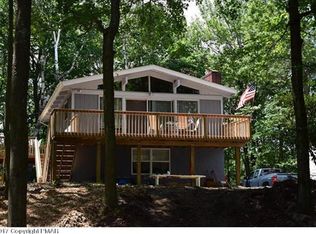 101 Emerald Lake Dr, Long Pond, PA 18334