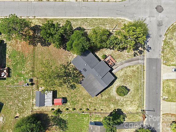 5th image of 3261 Vardaman Ave