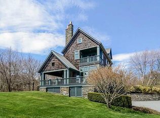 33 Blueberry Ln, Jamestown, RI 02835