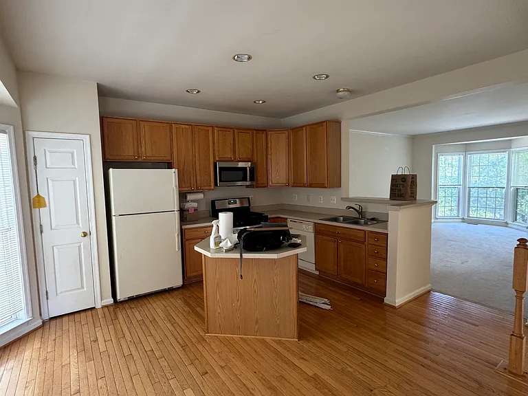 1244 Corbett Pl — Photo 45