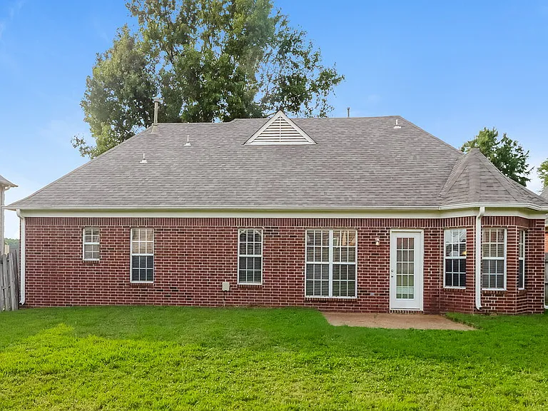 9921 Greenalder Cv N — Photo 15