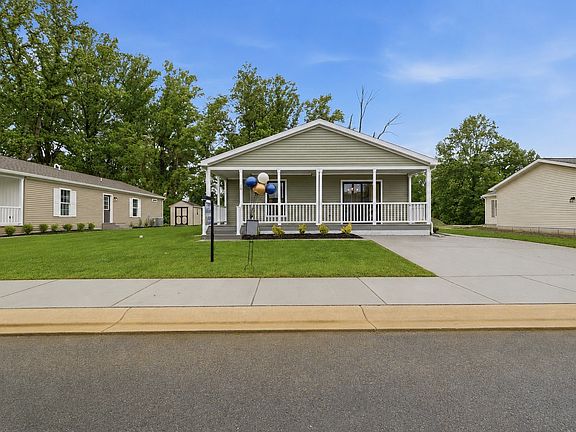 Exterior Image-2-Ritz-Craft 16G Cinnamon Woods