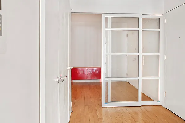 Rented by City Connections Realty | media 15