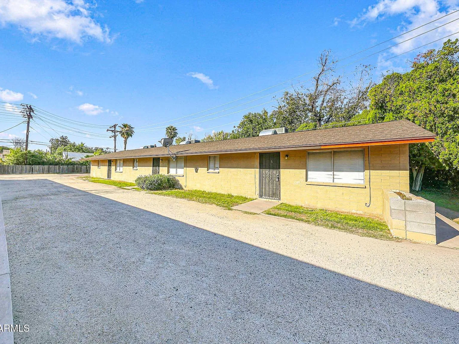 2 bed, 1.0 bath, 4512 sqft, $995 — Photo 3