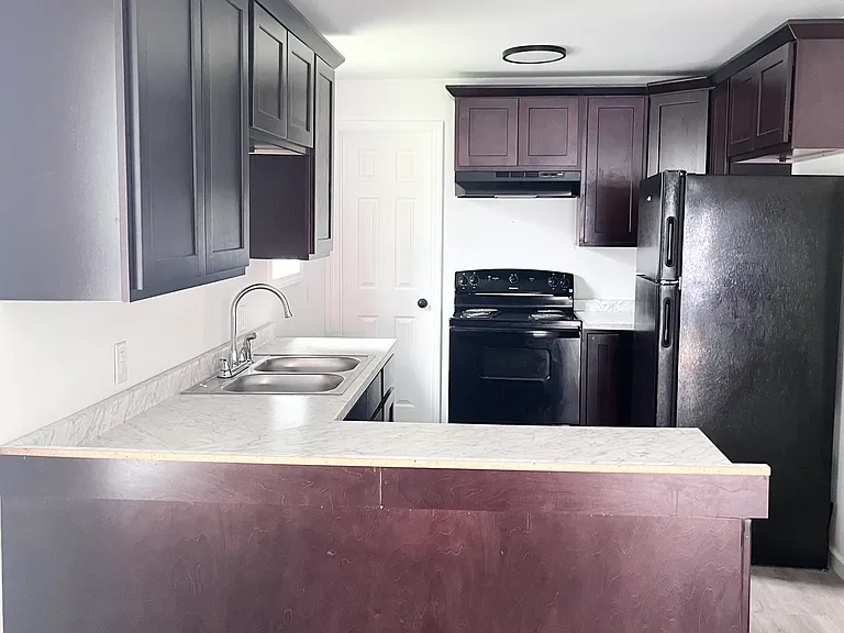 1410 Jones St — Photo 9