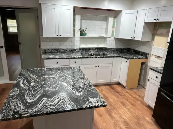 1105 NE 45th Pl, Ocala, FL 34479