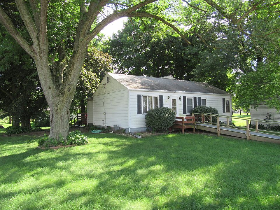 1st image of 20340 2470 N Ave