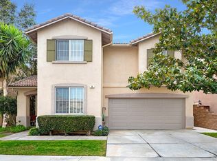 6 Appleglen Dr, Irvine, CA 92602