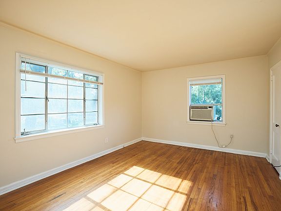 3rd image of 1086 Briarcliff Rd NE Unit 3