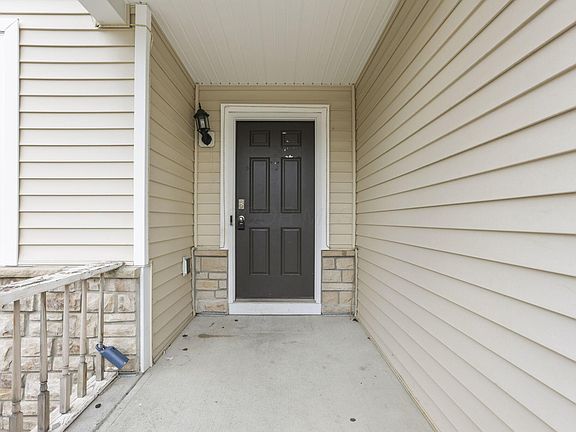 5th image of 239 Instone Dr