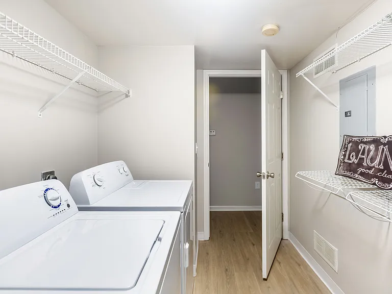 Georgetown Park Apartments — Photo 13