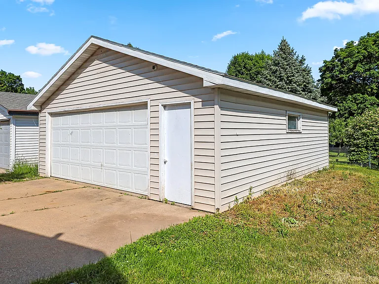 749 Appleton Rd — Photo 8
