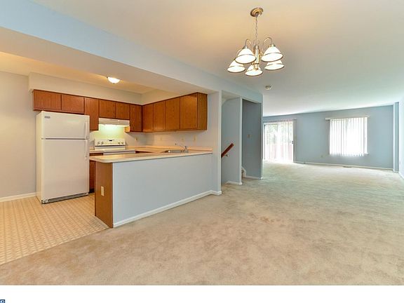 4th image of 40 O'Rourke Ct