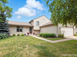 304 Appian Way, Vernon Hills, IL